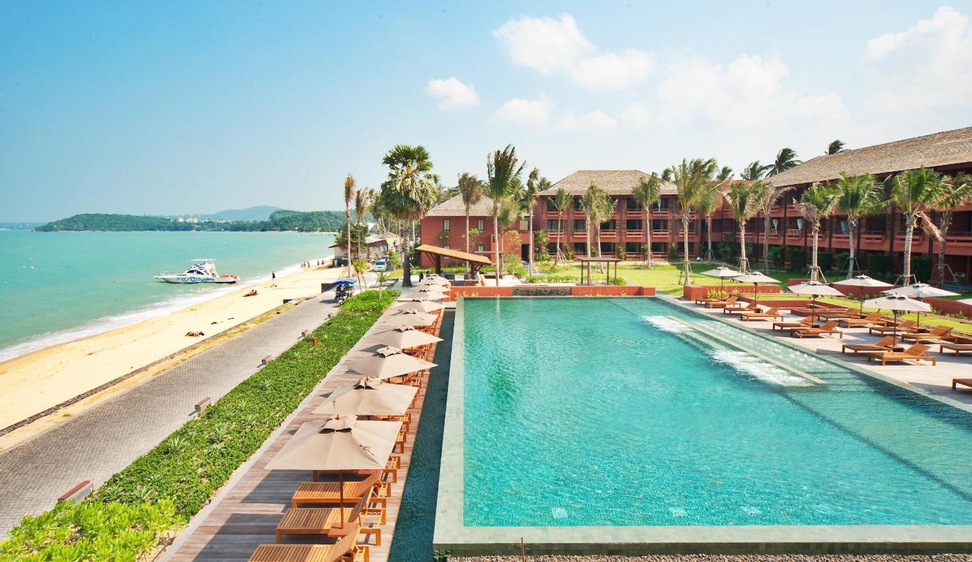 Hansar Samui Resort & Spa - Sha Extra Plus Бофут Екстериор снимка The resort's pool